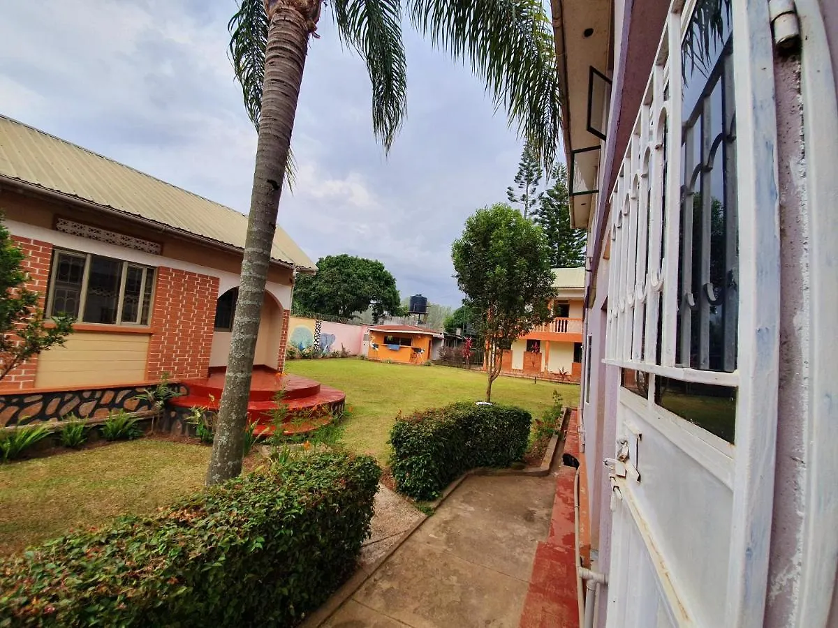Annas Bed And Breakfast Entebbe 0*,