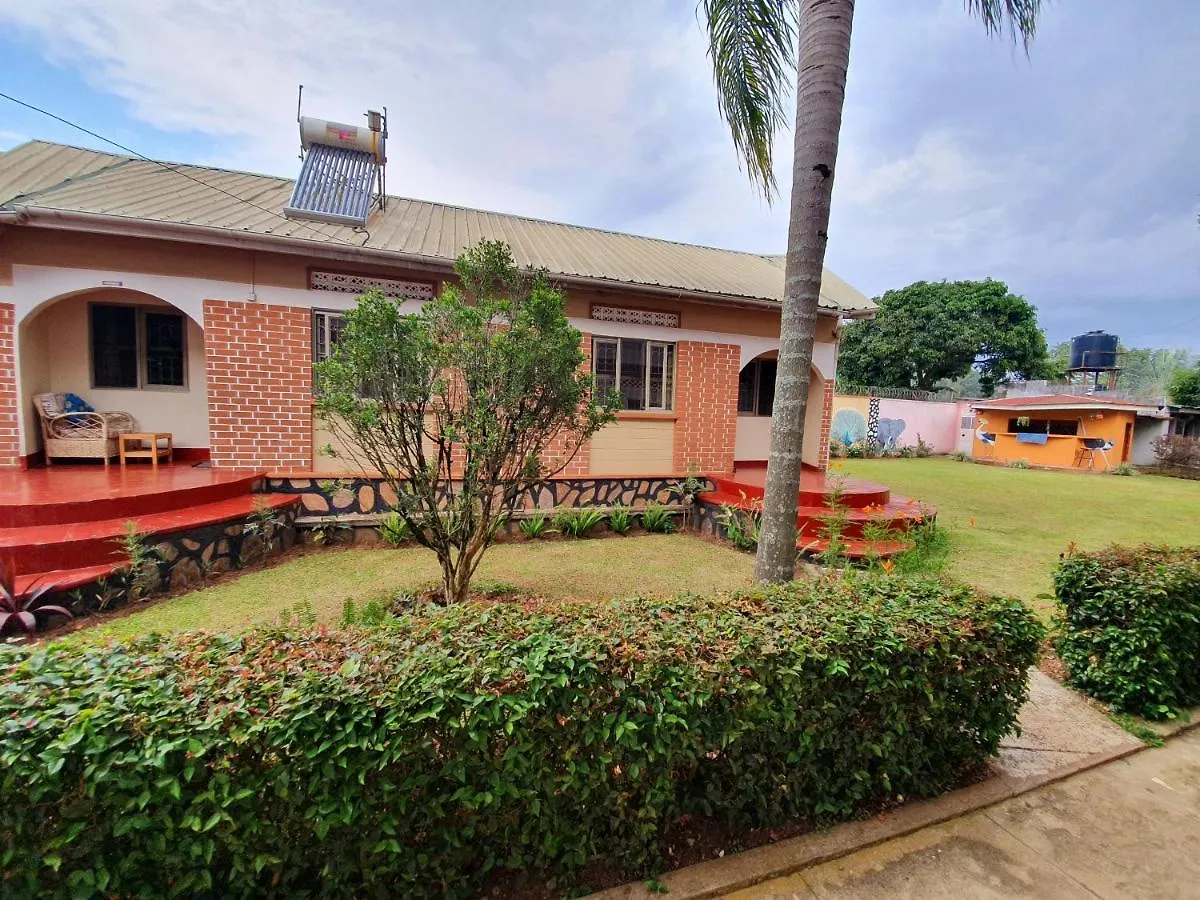 Annas Bed And Breakfast Entebbe Guest house